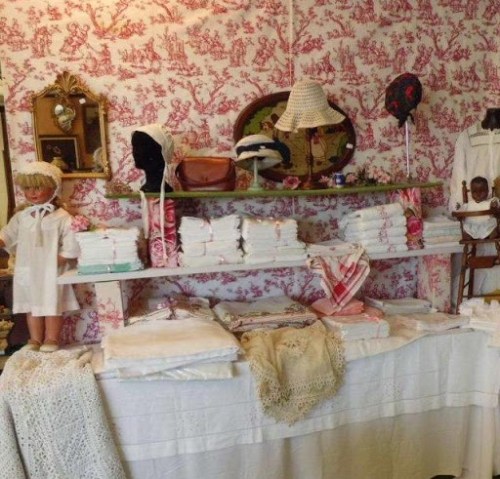 bernard et janine's stand